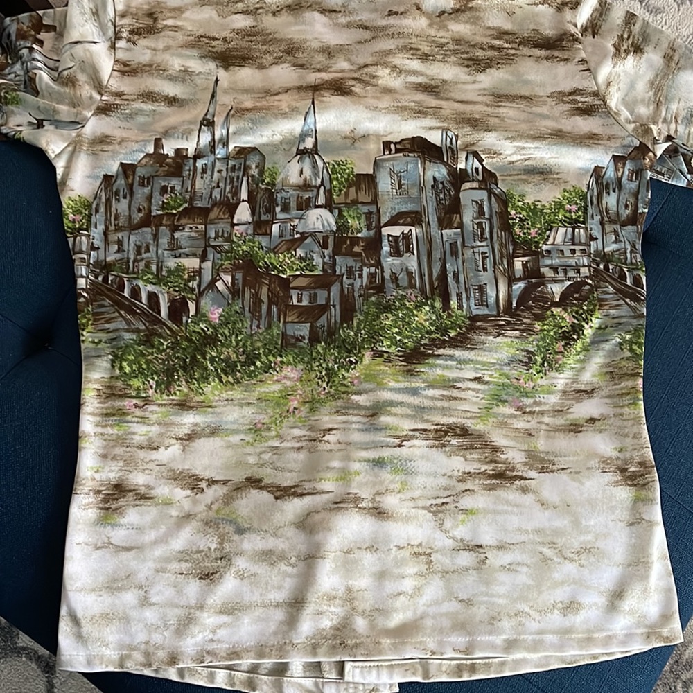 Vintage St Germain shirt with European city scape design Rare Find⭐️ - Picture 2 of 9